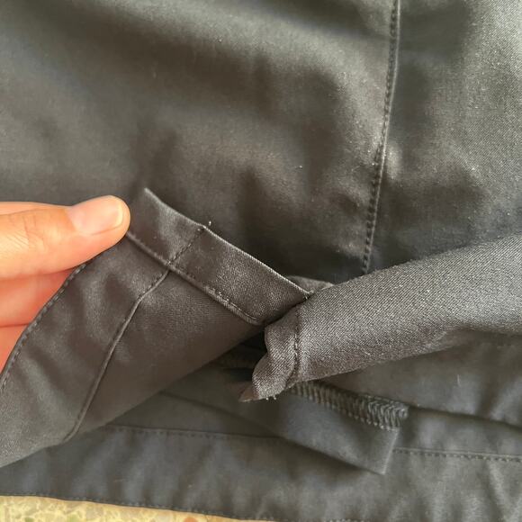 Under Armour Black Athletic Skort Golf Tennis Skirt Built-In Shorts Size 2 - Picture 13 of 13